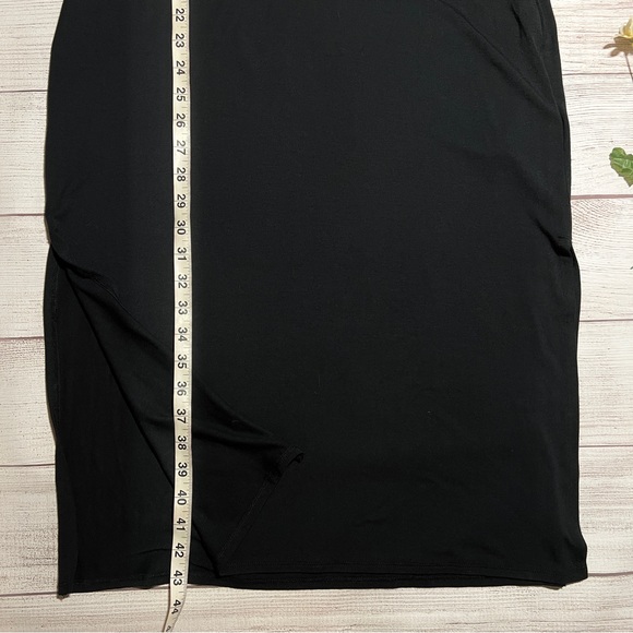 HOLLISTER Soft V-Neck Strappy Tie Back Midi Dress - Picture 13 of 14